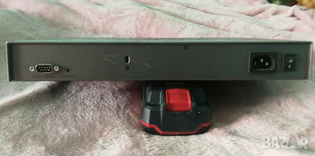 Защитна стена NETGEAR ProSafe SRX5308, снимка 2 - Рутери - 52954420