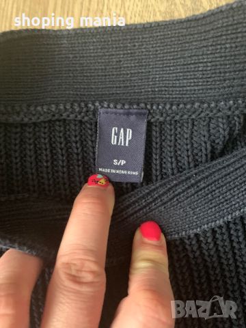 Пуловер gap, снимка 1 - Блузи с дълъг ръкав и пуловери - 45929564