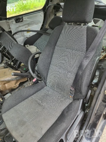 Седалки пежо 307 хечбек, снимка 2 - Части - 51181340