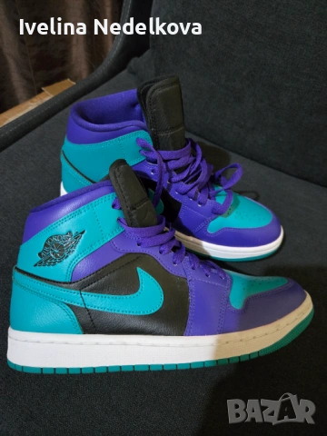 Sneakers Air Jordan 1 Mid Black Grape, снимка 3 - Маратонки - 53814466