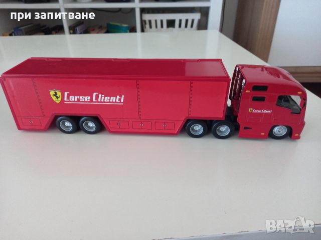 Камион FERRARI TRUCK F1 CAR TRANSPORTER TEAM, Burago,голям 1/43, 36 см., снимка 4 - Колекции - 45493044