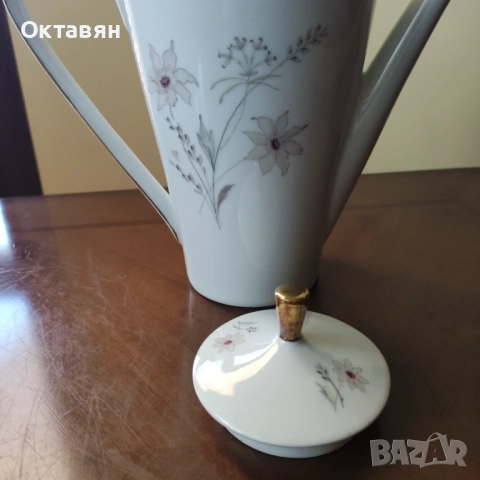 Порцеланов чайник, снимка 2 - Аксесоари за кухня - 53290667