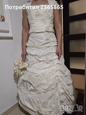 булчински рокля