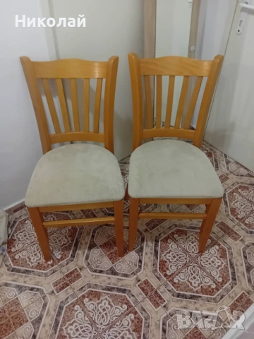Дървени столове 