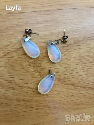 Обеци и висулка