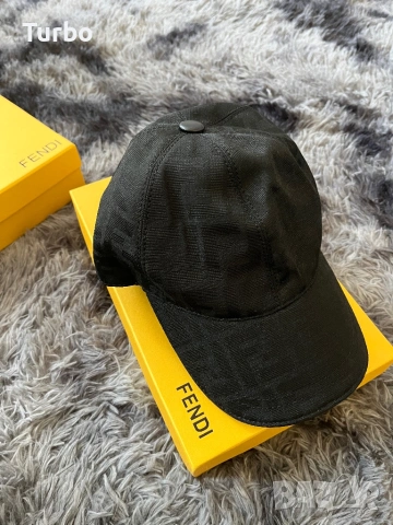 Fendi шапка