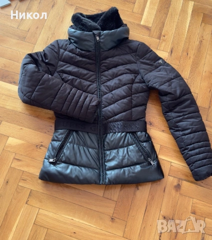 Черно яке Guess