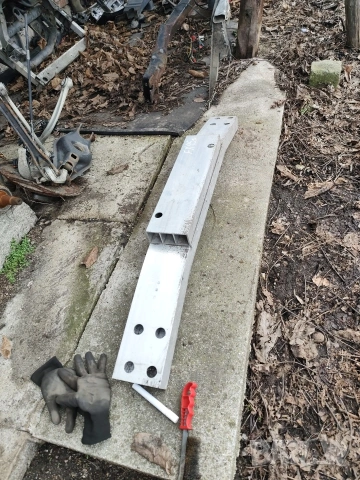 Задна Основна греда Infiniti fx45s -2005г, снимка 2 - Части - 53644077