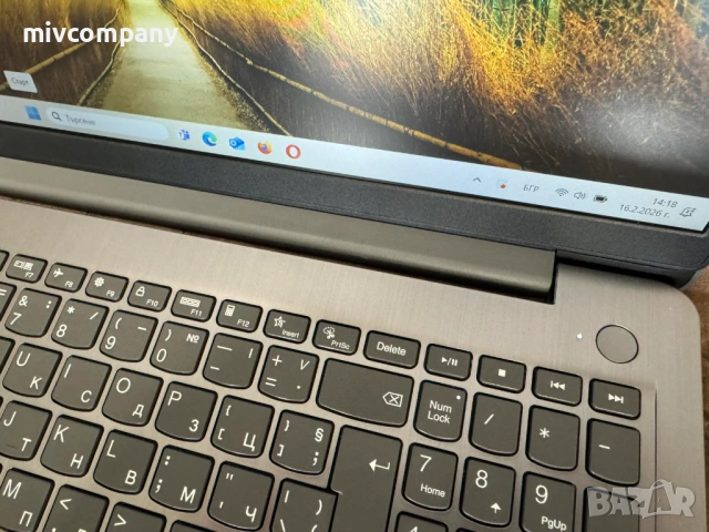 Лаптоп Lenovo IdeaPad 3 15ITL6 Intel Pentium Gold 7505 8 Ram 256 SSD, снимка 5 - Лаптопи за дома - 53496925