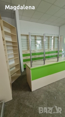 Мебели за пълно обзавеждане на аптека