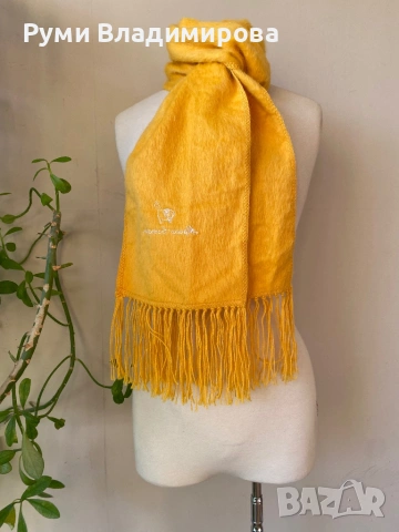 Жълт шал от Alpaca, снимка 3 - Шалове - 53474153