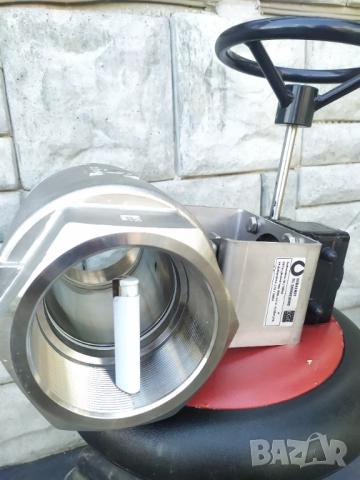 Голям неръждаем кран 4" , снимка 2 - Други машини и части - 52948241