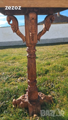 Маса помощна с дърворезба, снимка 3 - Маси - 53111220