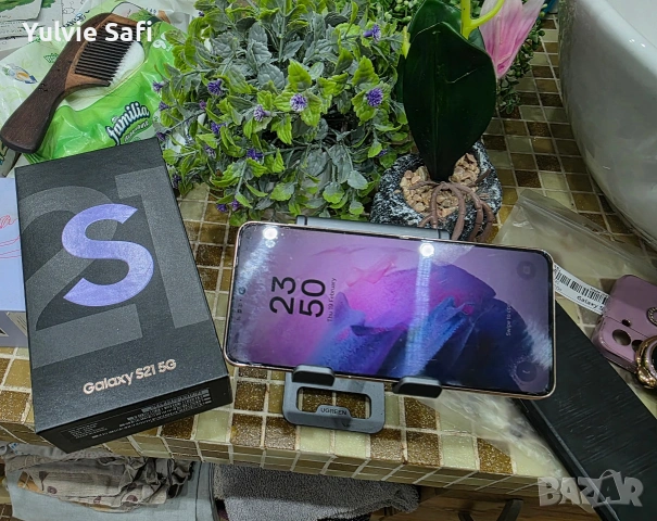 Телефон Самсунг S21