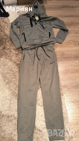 Спортен екип, анцуг Nike