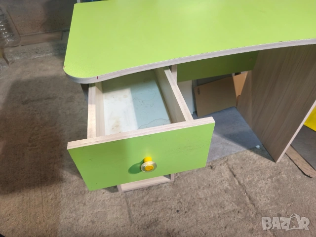 стол с компютърно бюро , снимка 3 - Бюра - 53807303