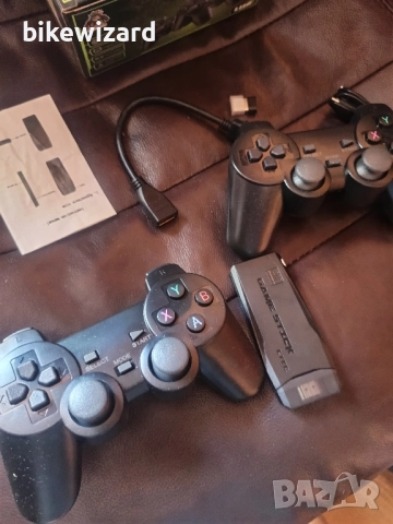 ARMD 2.4G безжична конзола за видеоигри, Plug and Play с над 10 000 игри НОВО, снимка 3 - Други игри и конзоли - 51615255