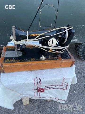 Стара руска шевна машина 2- М клас , снимка 5 - Шевни машини - 53844488