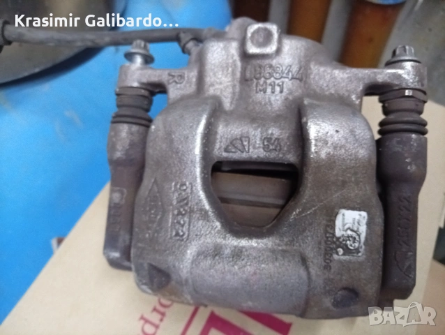 Преден десен спирачен апарат за Дачия Сандеро 3 1.0tce 91к.с Рено клио5, снимка 1 - Части - 53569444