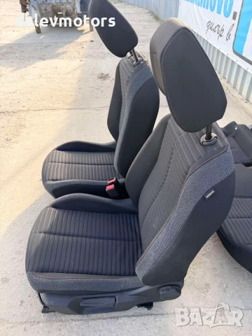 Седалки салон от Peugeot 208 1.2 PureTech, двигател HNE, 101 кс., 6 ск., 2024г., 40000 км., евро 6D,, снимка 4 - Части - 54221094