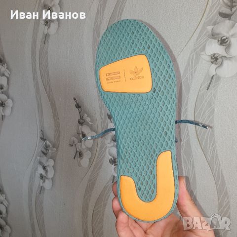 оригинални маратонки ADIDAS X PHARRELL WILLIAMS TENNIS HU номер 39-39 1/3, снимка 10 - Маратонки - 41067324