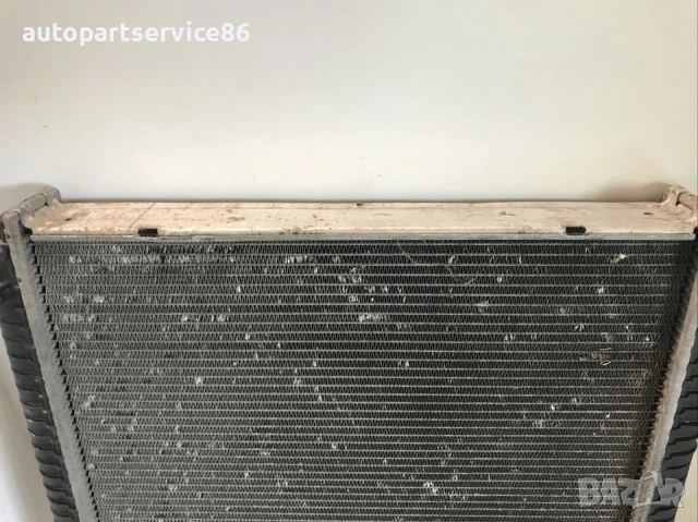 Радиатор за охлаждаща течност Behr за Mercedes Atego (1998-2005) 815, снимка 2 - Части - 54157853