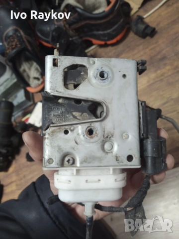 Брава за врата на Audi A3 ,  8L1837015A , снимка 3 - Части - 54158431