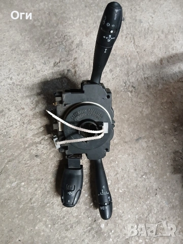 Лостчета светлини и чистачки за Пежо и Ситроен 96477 560 XT