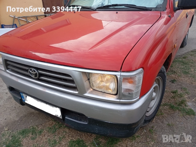 Тойота Хайлукс 2.4D перфектна един собственик 