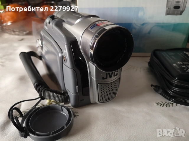 JVC GR-D60E Mini DV камера , снимка 5 - Камери - 53096813