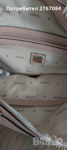 Дамска чанта в нежно розово GUESS, снимка 3 - Чанти - 48136092