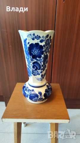 Нова висока, декоративна ваза на сини цветя