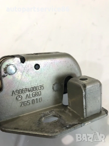 Механизъм за заключване задна дясна врата за Mercedes W906 Sprinter (2006-2011) A9067400035 , снимка 3 - Части - 54156680