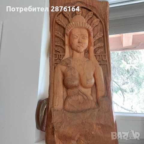 Продавам дърворезби