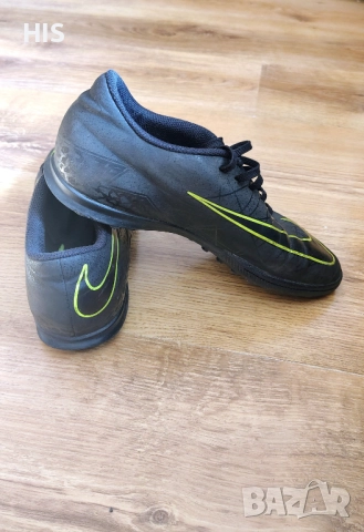 Футболни обувки Nike, стоножки - 42 номер