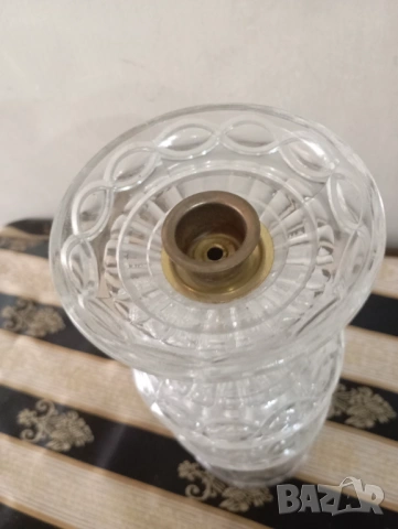 Кристален свещник, снимка 2 - Антикварни и старинни предмети - 53762847