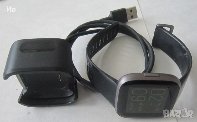 Продавам смарт часовник "Fitbit Versa 2", снимка 1 - Мъжки - 45919278
