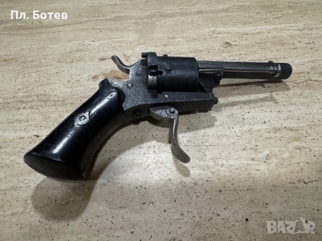 Стар револвер, пистолет, снимка 2 - Антикварни и старинни предмети - 51964843