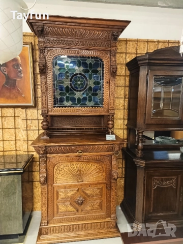 Античен Шедьовър: Френски Неоренесансов Дървен Бюфет/Скрин с Витраж, Края на XIX век, снимка 2 - Скринове - 52603265