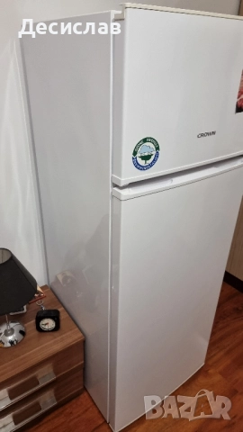 Хладилник с камера CROWN, снимка 3 - Хладилници - 52586658