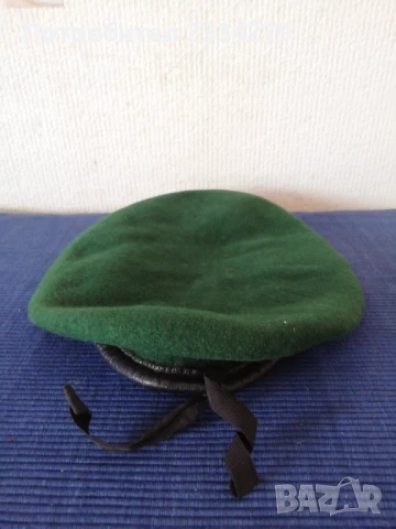 Стари военни шапки и барети от различни години и държави. , снимка 10 - Антикварни и старинни предмети - 46115312