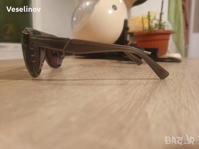 Слънчеви очила , снимка 4 - Слънчеви и диоптрични очила - 51477109