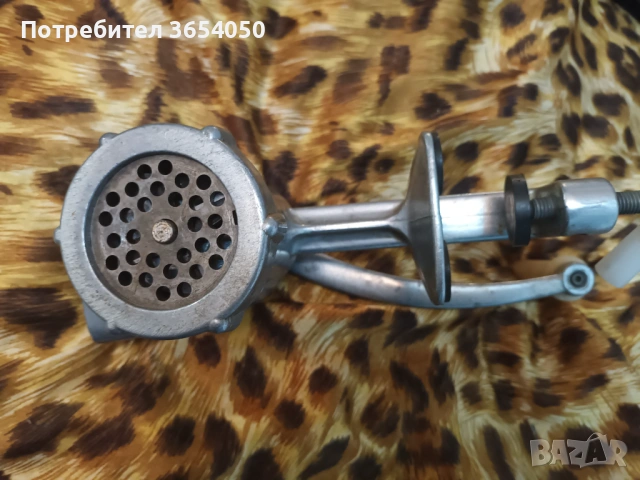 Нова машинка за месо ползвана веднъж, снимка 2 - Други - 53840693