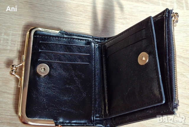 Малко кожено протмоне Fragola, снимка 2 - Чанти - 53861747