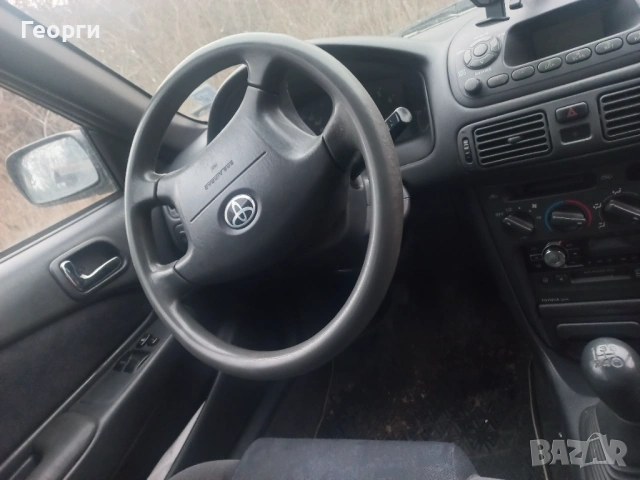 Toyota Corolla 1.6 I 16V, снимка 9 - Автомобили и джипове - 53740340