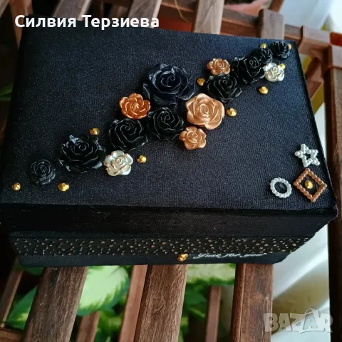 Бутикова кутия за бижута "Черно кадифе", снимка 9 - Бижутерийни комплекти - 50299917