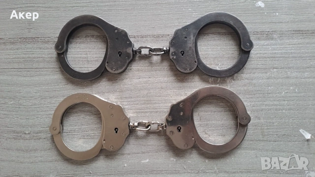 търся от стария модел испански белезници 