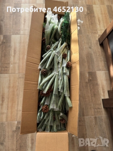 Гъста коледна елха с шишарки, 210см, снимка 2 - Коледни подаръци - 52428294