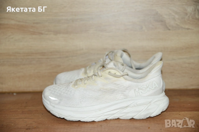 Hoka Оригинални маратонки размер 41 1/3, снимка 2 - Маратонки - 53844977