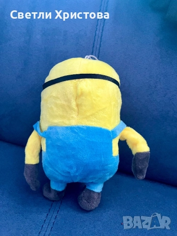 Плюшен Минион  с вендуза, снимка 2 - Плюшени играчки - 52790316